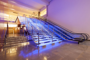 MONTECARLO GRIMALDI FORUM STRUCTURAL GLASS STAIR SCALA IN VETRO STRUTTURALE